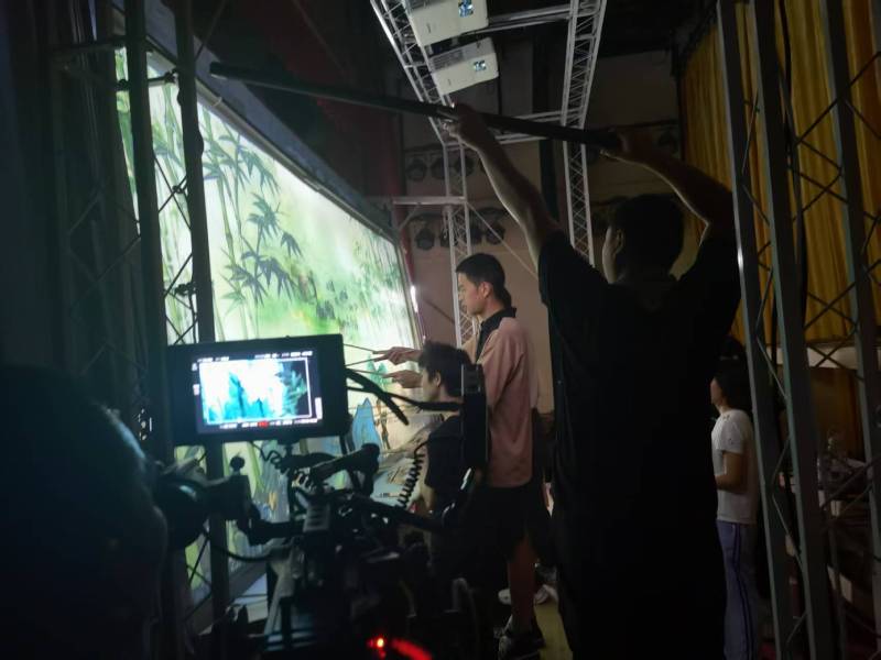 揭阳TVC拍摄公司：美妆时尚造梦师，雕琢细节中的高级质感